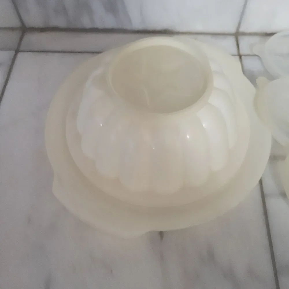 Vintage Tupperware Jel-N-Serve White Plastic Jello Mold w/ 4 Design Plates